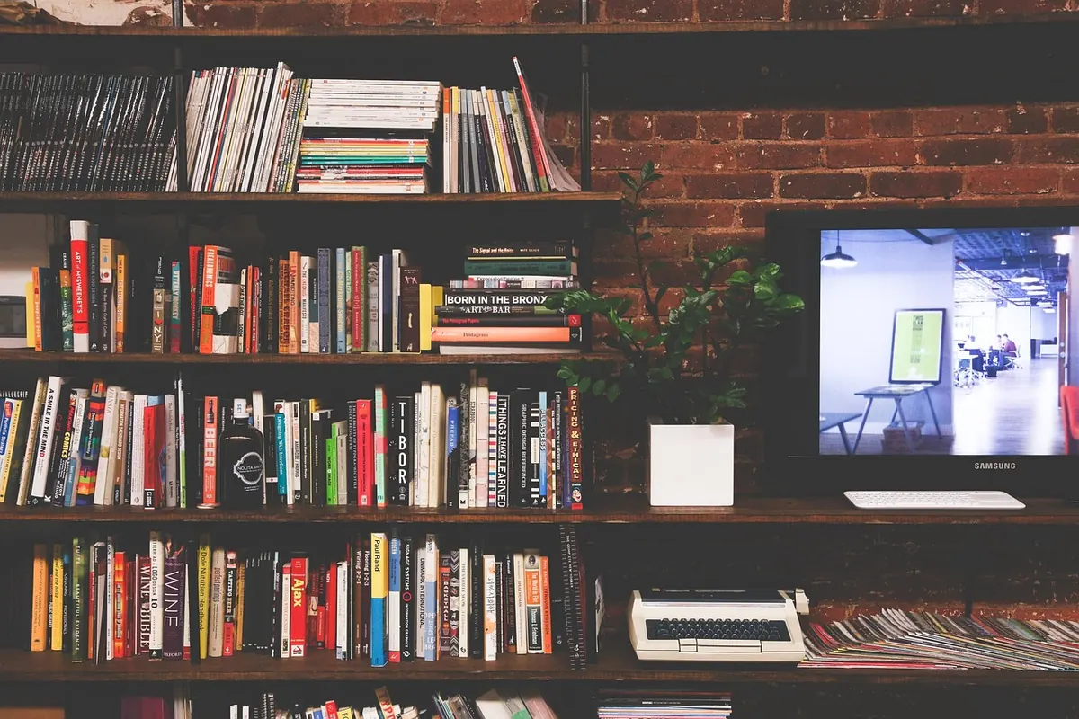 A Beginner's Guide to Styling Your First Wall Shelf