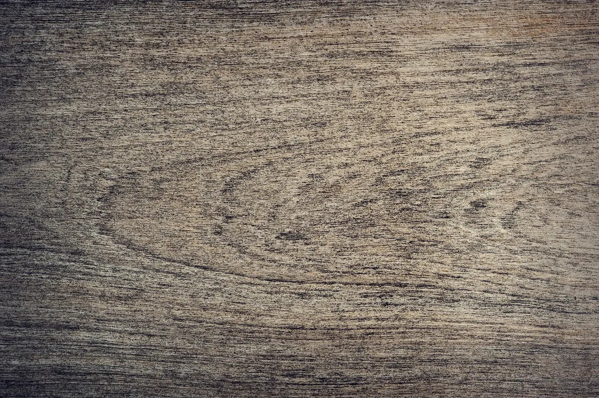MDF vs Solid Oak Shelving: Which Material Belongs in Which Room?